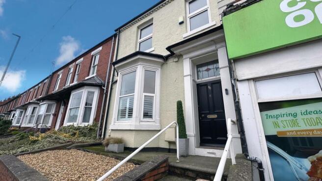 3 bed property, in High Street, £174,995