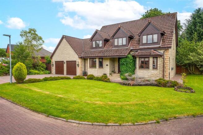 4 bed property, in Sarazen Court, £399,999