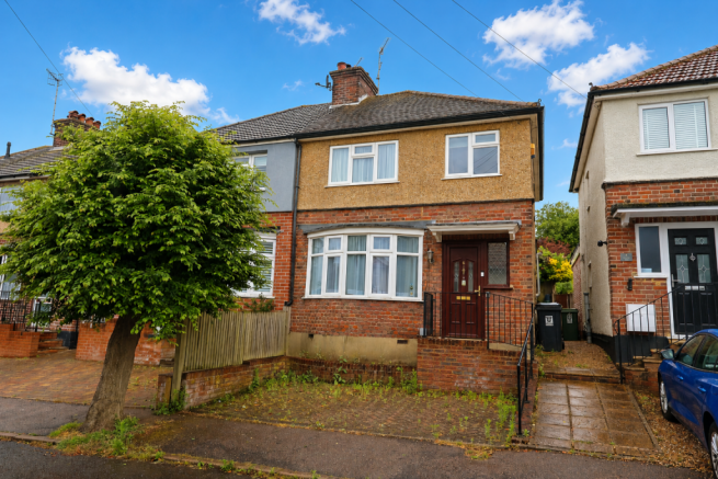 3 bed property, in Rockliffe Avenue, £500,000