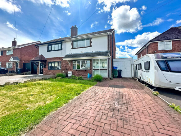 3 bed property, in Manor Avenue, £210,000