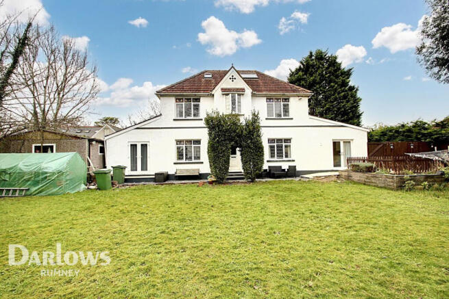 3 bed property, in Newport Road, £550,000