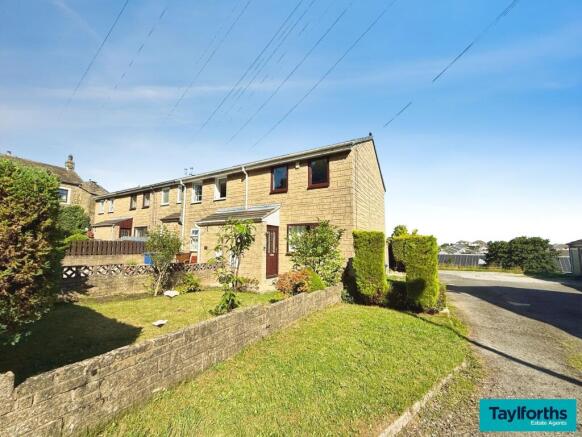 2 bed property, in Westgate, £200,000