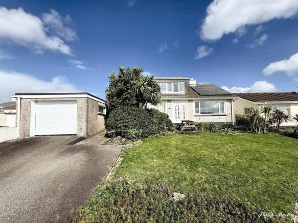 3 bed property, in Ridgeway, £400,000