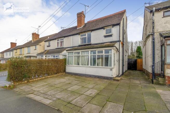 3 bed property, in Hill Street, £210,000