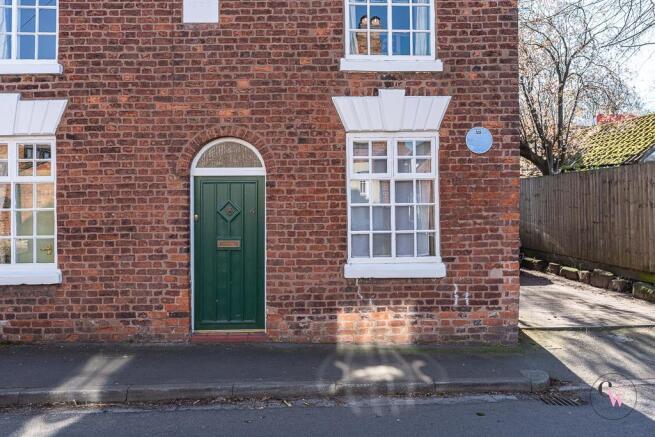 2 bed property, in Church Street, £225,000