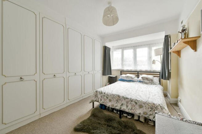 3 bed property, in Park Drive, £700,000