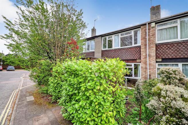 3 bed property, in Mulberry Close, £375,000