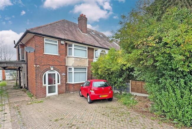 4 bed property, in Bristol Road South, £160,000