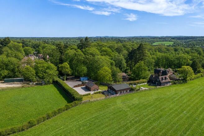 3 bed property, in Enborne, £725,000
