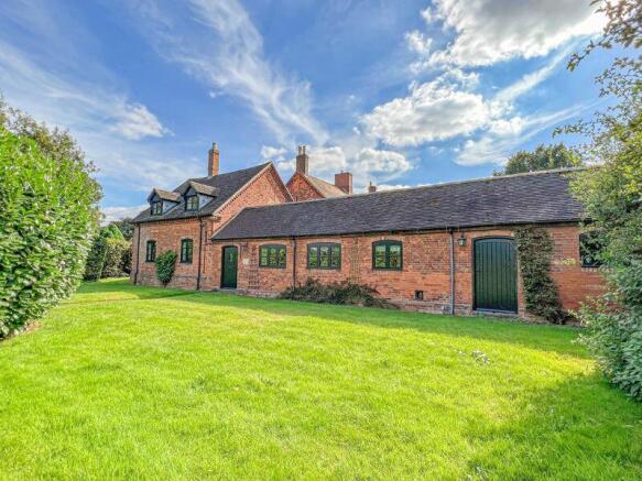 4 bed property, in Hill Hall Barn, £800,000