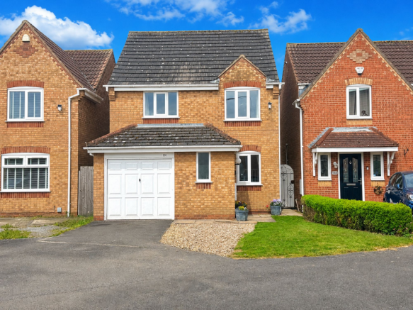 3 bed property, in Nelson Way, £180,000