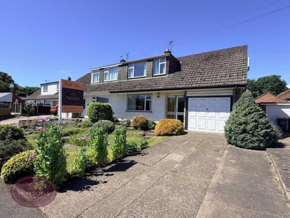 3 bed property, in Nightingale Close, £240,000