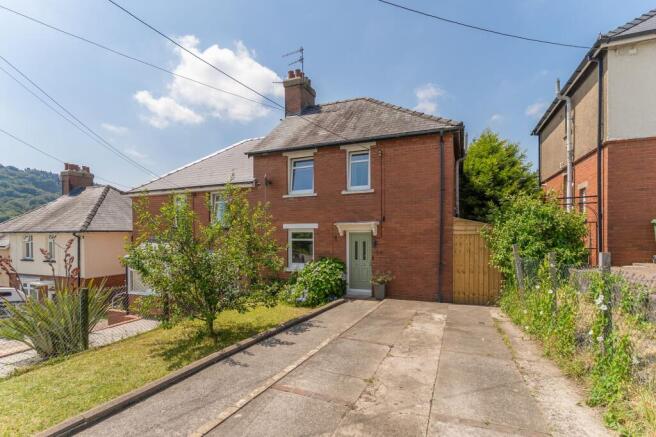 3 bed property, in Waunddu, £248,000