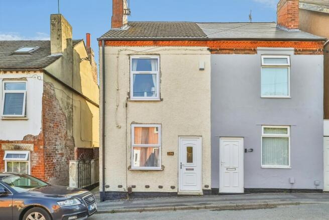 2 bed property, in Lynncroft, £140,000