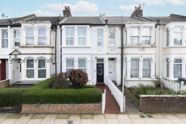 3 bed property, in St. Pauls Road, £625,000