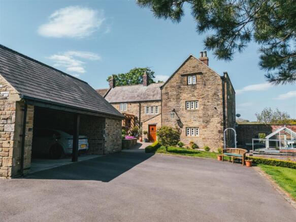 5 bed property, in Sloade Lane, £1,395,000
