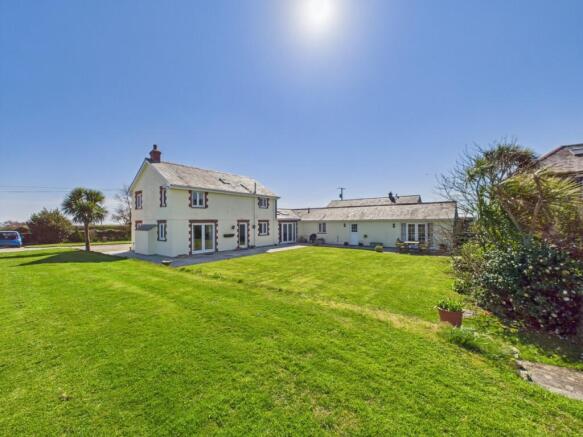5 bed property, in Trewartha, £1,095,000