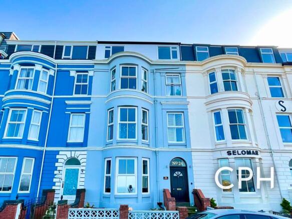 1 bed property, in Blenheim Terrace, £120,000