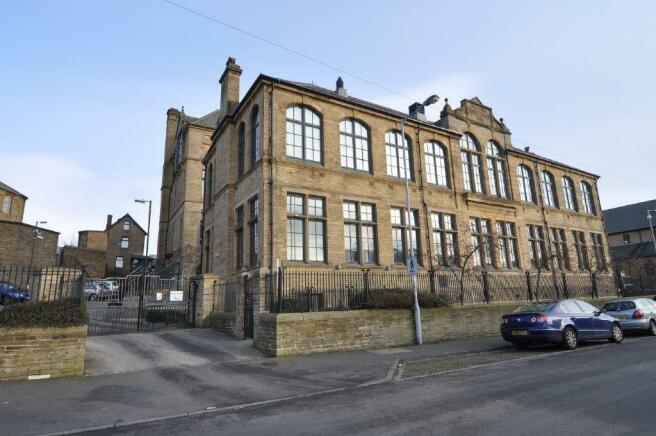 2 bed property, in Byron Studios, £55,000