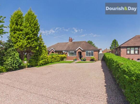 3 bed property, in Market Drayton Road, £285,000