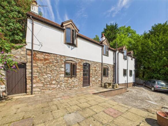 5 bed property, in Shiplate Road, £350,000