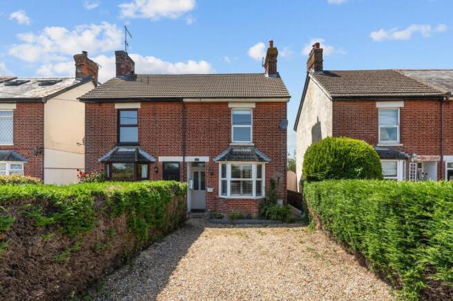 2 bed property, in Lyminster Road, £340,000