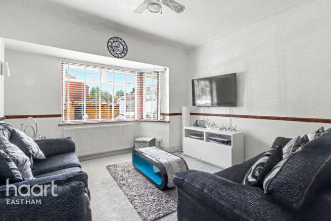 3 bed property, in Stokes Road, £450,000