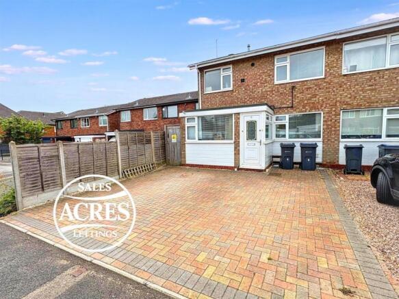 3 bed property, in Nuthurst, £285,000