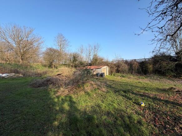 4 bed property, in Land at Mill Lane, £300,000