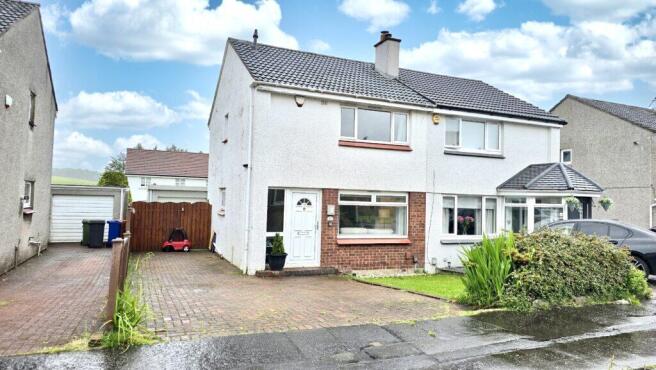 3 bed property, in Hilton Park Bishopbriggs G64 3NL, £280,000