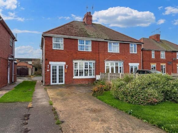 3 bed property, in Doncaster Road, £145,000