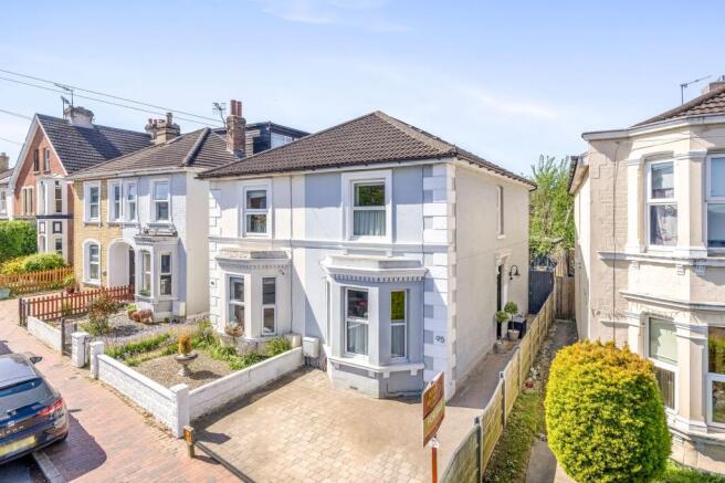3 bed property, in St. James Road, £525,000