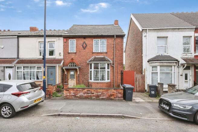 4 bed property, in Sladefield Road, £225,000