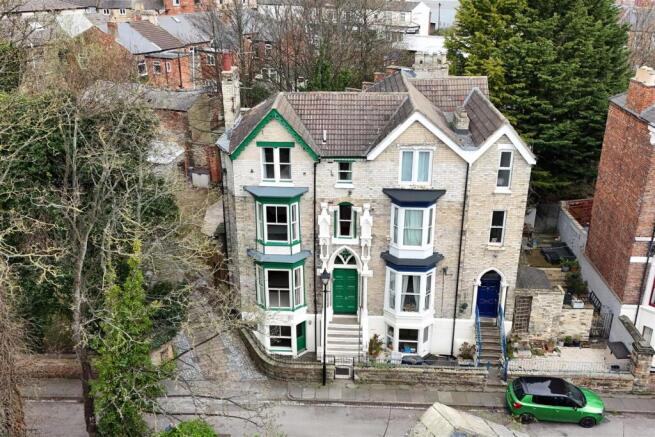 4 bed property, in Westbrook, £250,000