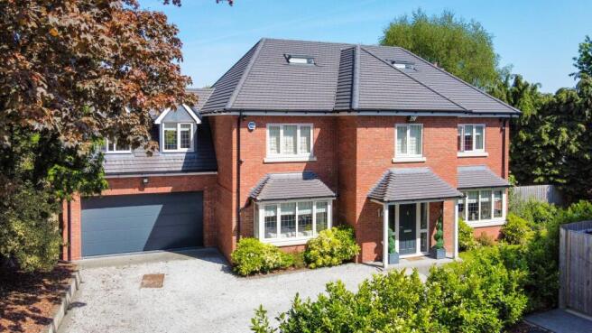 7 bed property, in Alder Park Road, £1,100,000