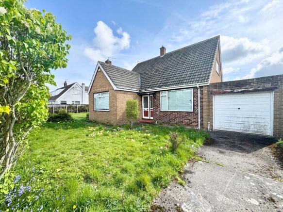 2 bed property, in Fairville Road, £150,000