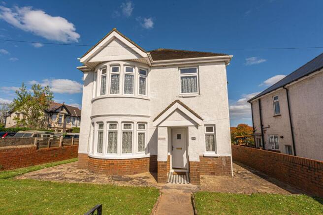 3 bed property, in Malpas Road, £300,000