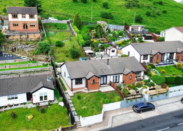 3 bed property, in Blackmill Road, £205,795