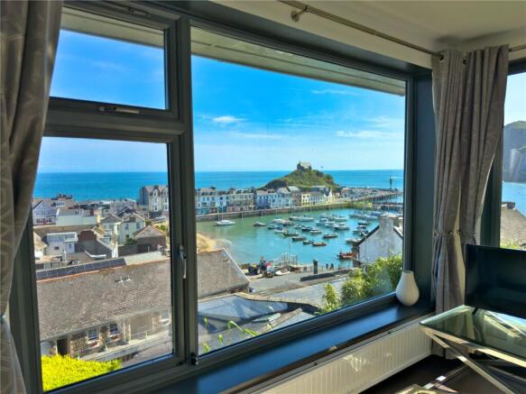 3 bed property, in Rupertswood Terrace, £350,000