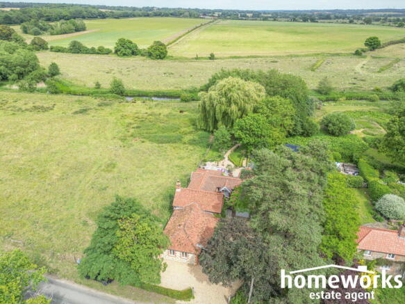 4 bed property, in Mill Street, £749,500