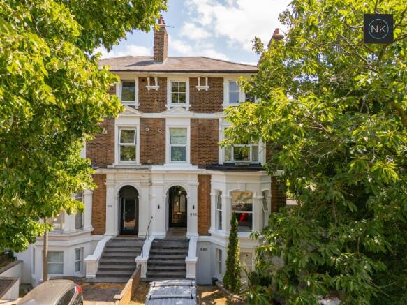 1 bed property, in High Road, £335,000