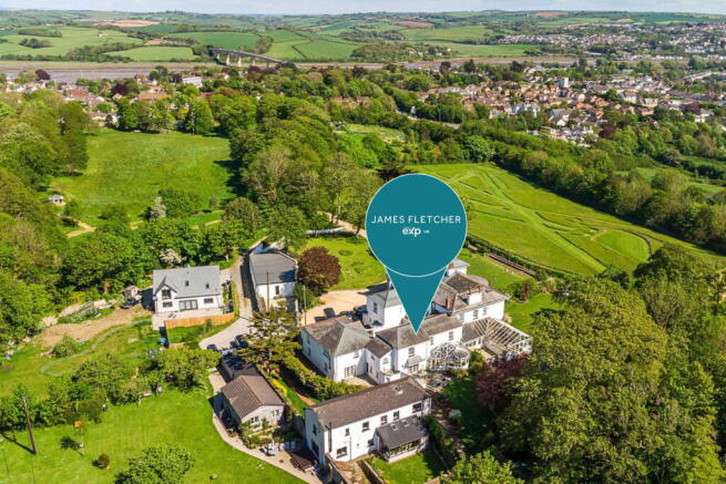 5 bed property, in Northam, £765,000