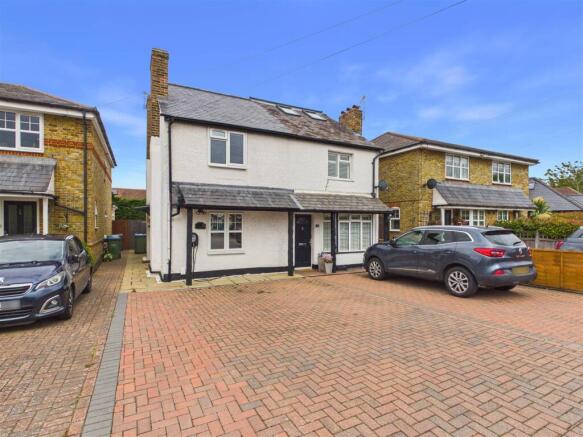 3 bed property, in Arch Road, £500,000