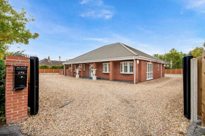 3 bed property, in Marnham Road, £400,000