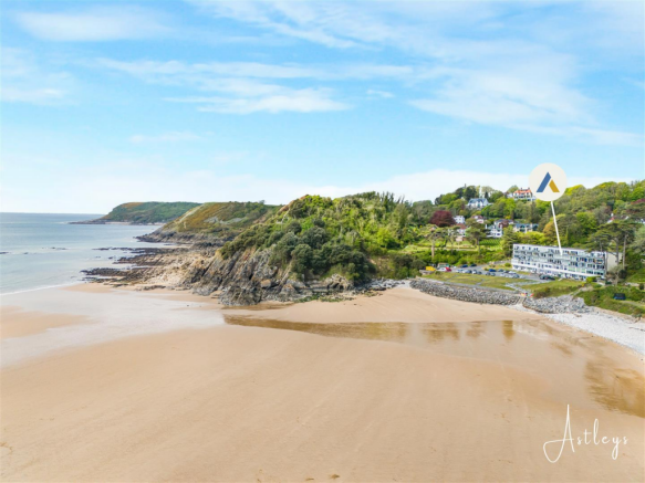 1 bed property, in Caswell Bay, £195,000