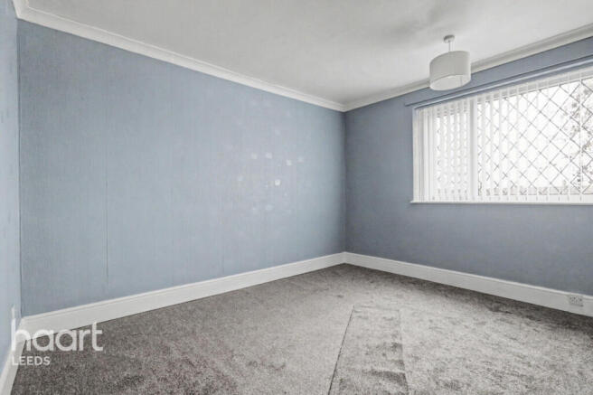 2 bed property, in Eastwood Nook, £80,000