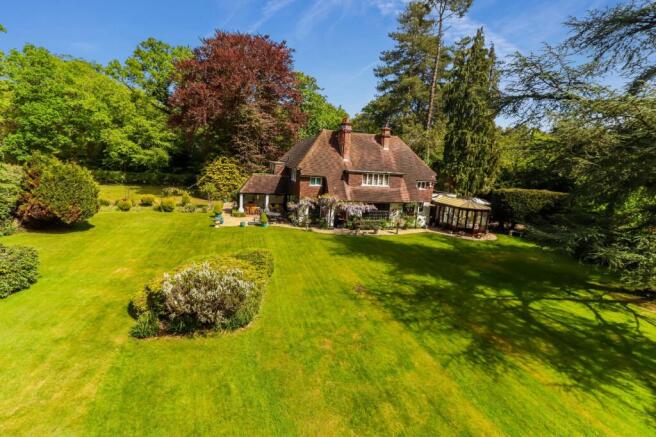 5 bed property, in Collinswood Road, £2,000,000