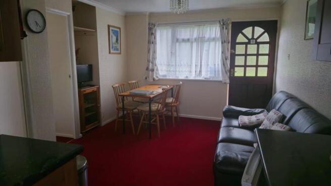 2 bed property, in Yaverland Road, £46,000