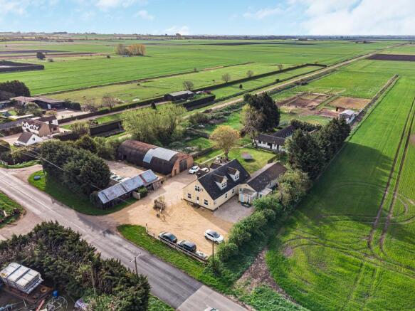 7 bed property, in Hillrow Causeway, £950,000