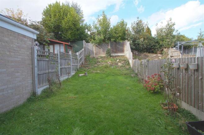 4 bed property, in Meadow Rise, £409,995
